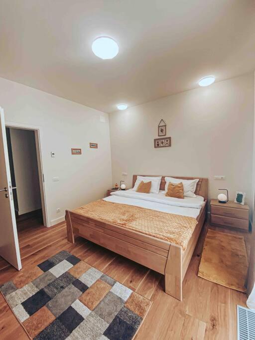 8Ight Apartman Brassó Kültér fotó